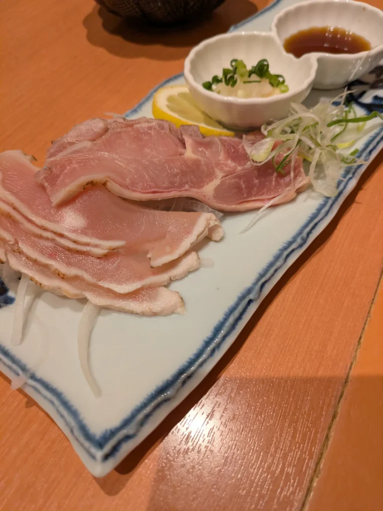 居酒屋 七段 奥武山店　地鶏たたき